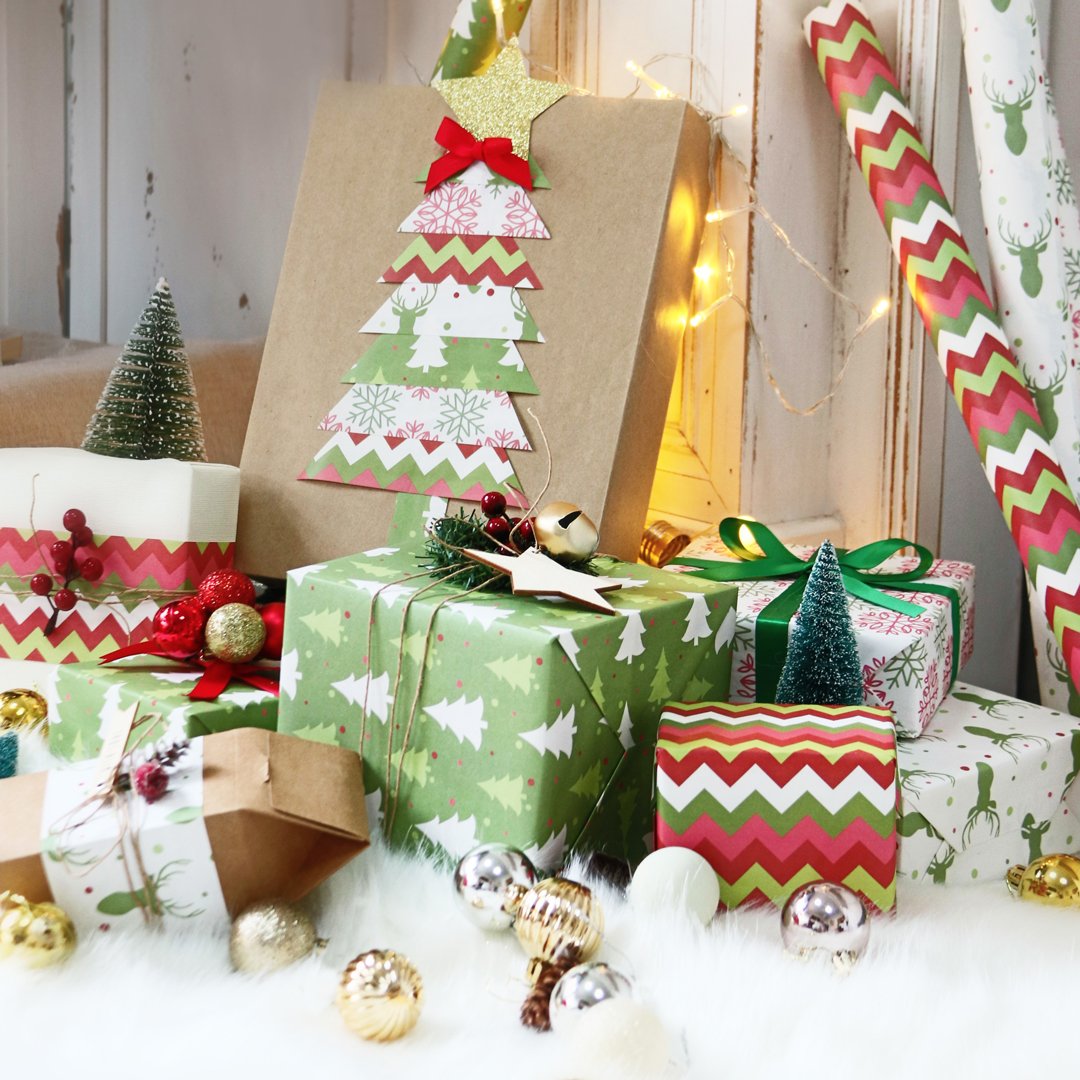 &quot;Reindeer&quot; Wrapping Paper Sheets