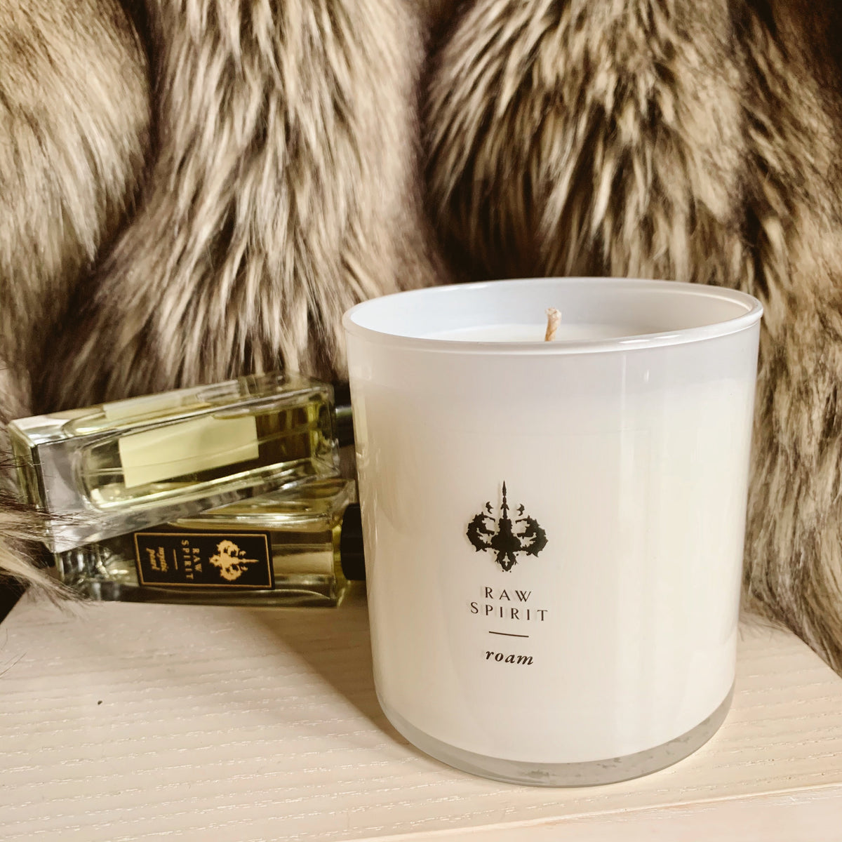 Roam Candle - Coconut Cedar Blossom Scented 9 oz Candle