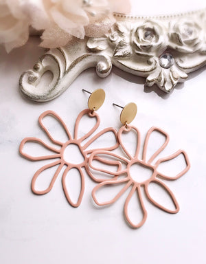 Flower Power Earrings - Blush