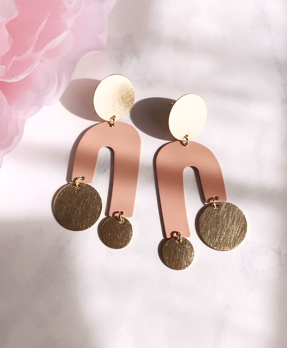 Manhattan Earrings - Blush