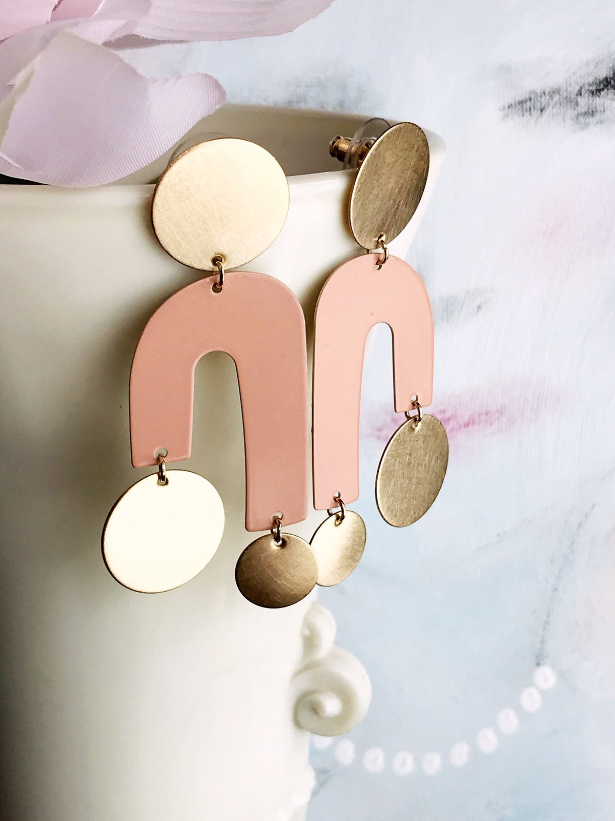Manhattan Earrings - Blush