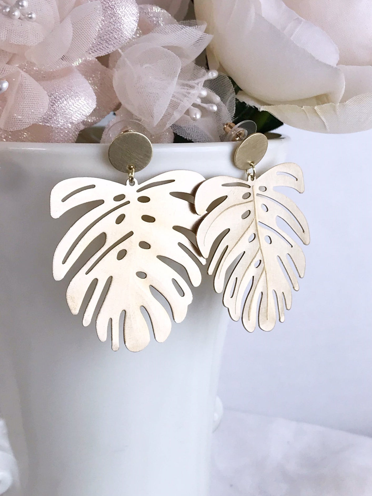 Monstera Earrings - Brushed Brass