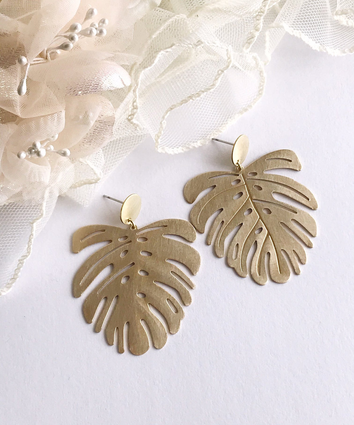 Monstera Earrings - Brushed Brass