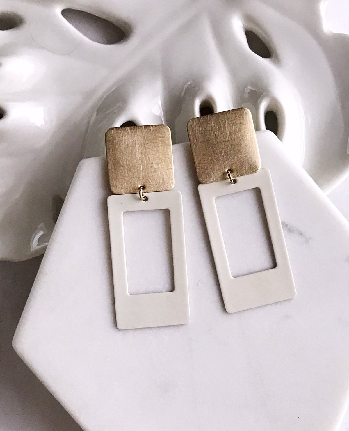 Portrait Earrings - Ivory