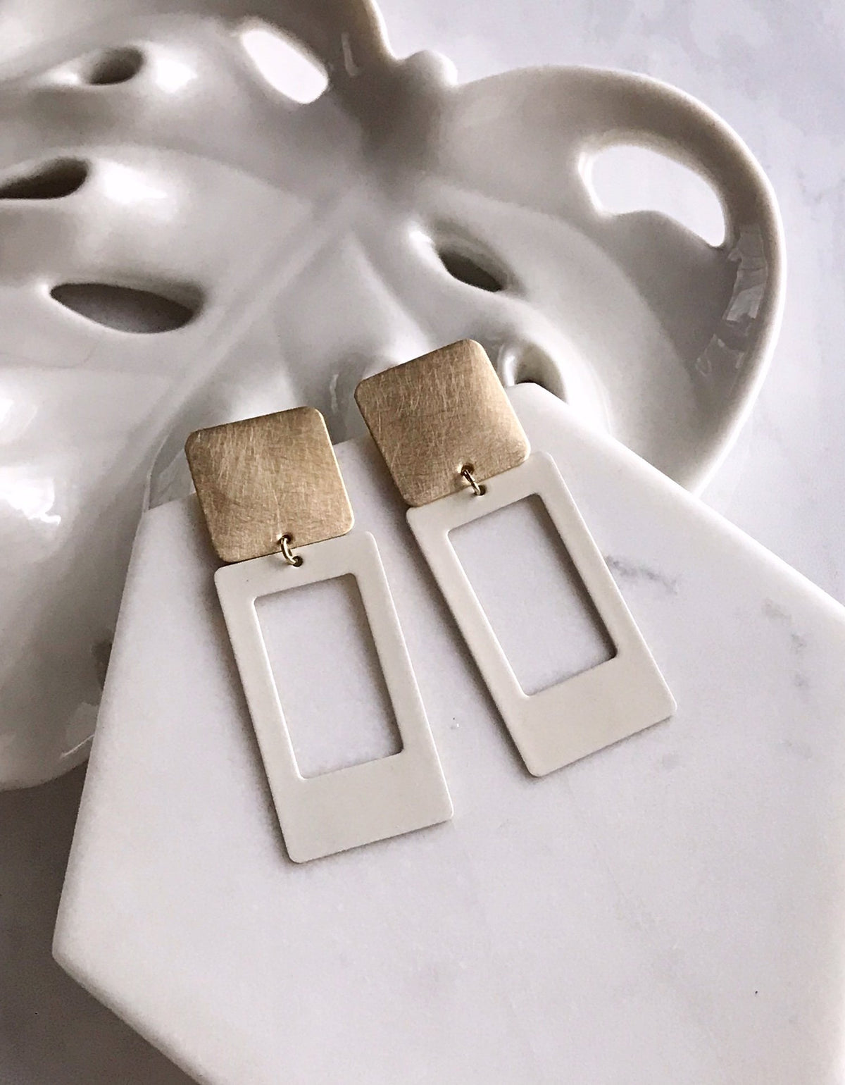 Portrait Earrings - Ivory