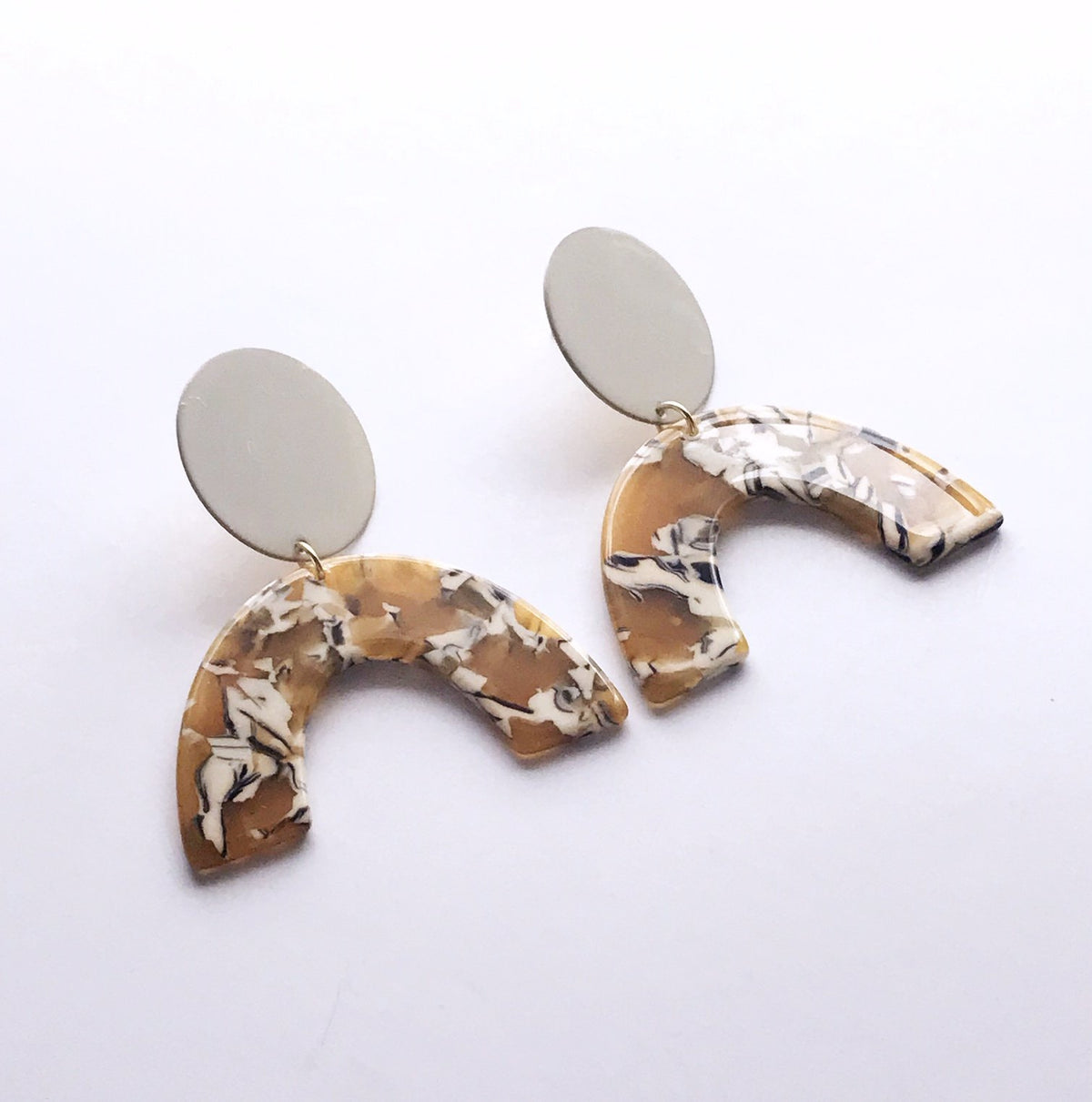 Sydney Earrings - Ivory / Mustard Safari