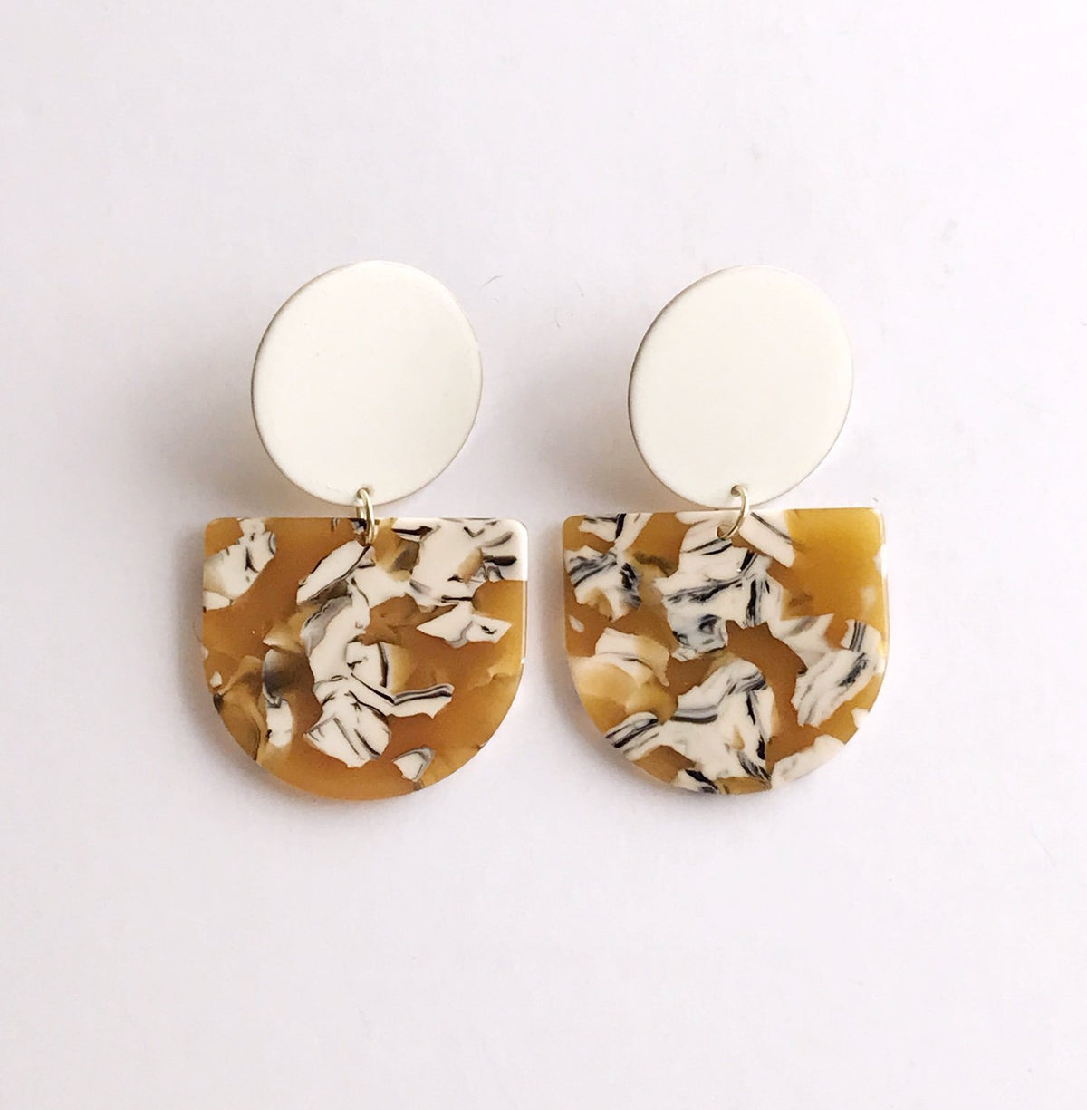 Valley Earrings - Ivory / Mustard Safari
