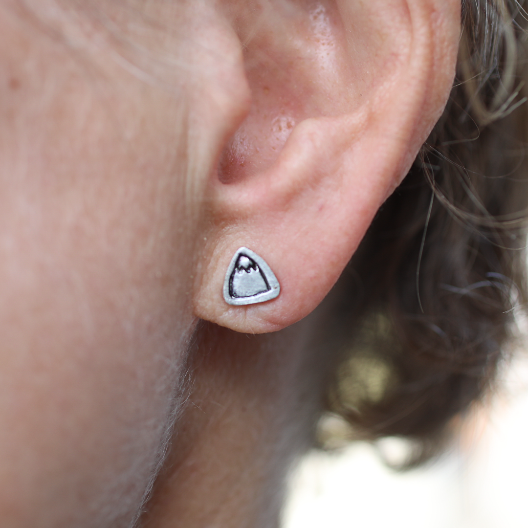 Snowy Mountain Studs